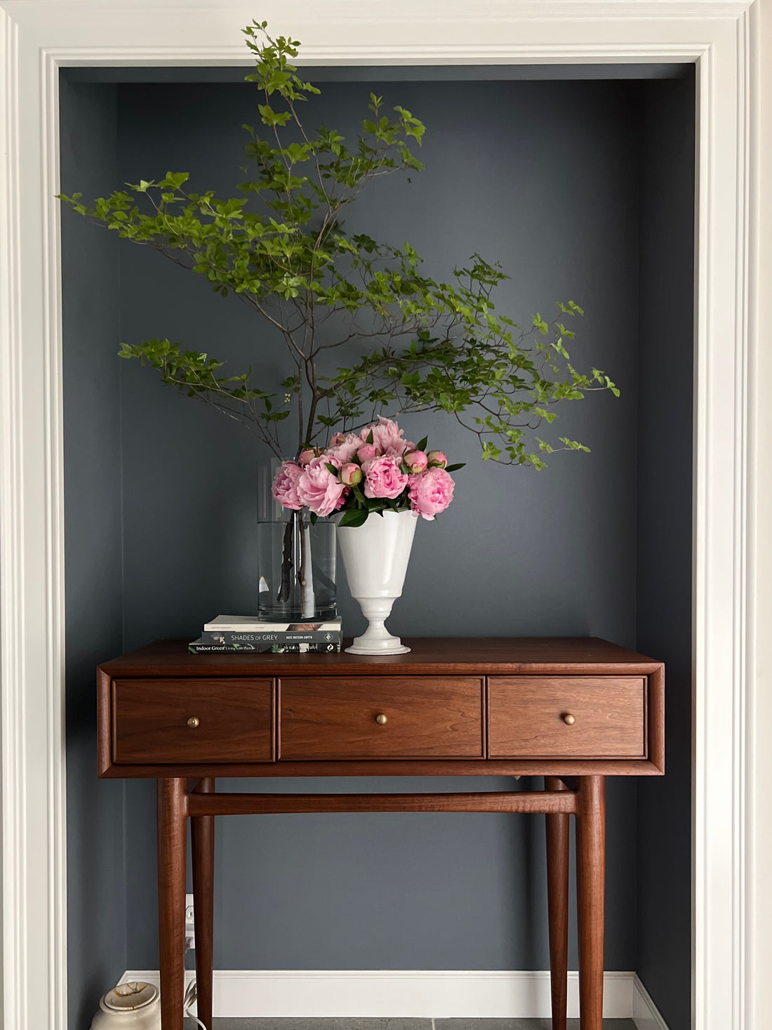 2025.5.31 芍薬とドウダンツツジの生け込み