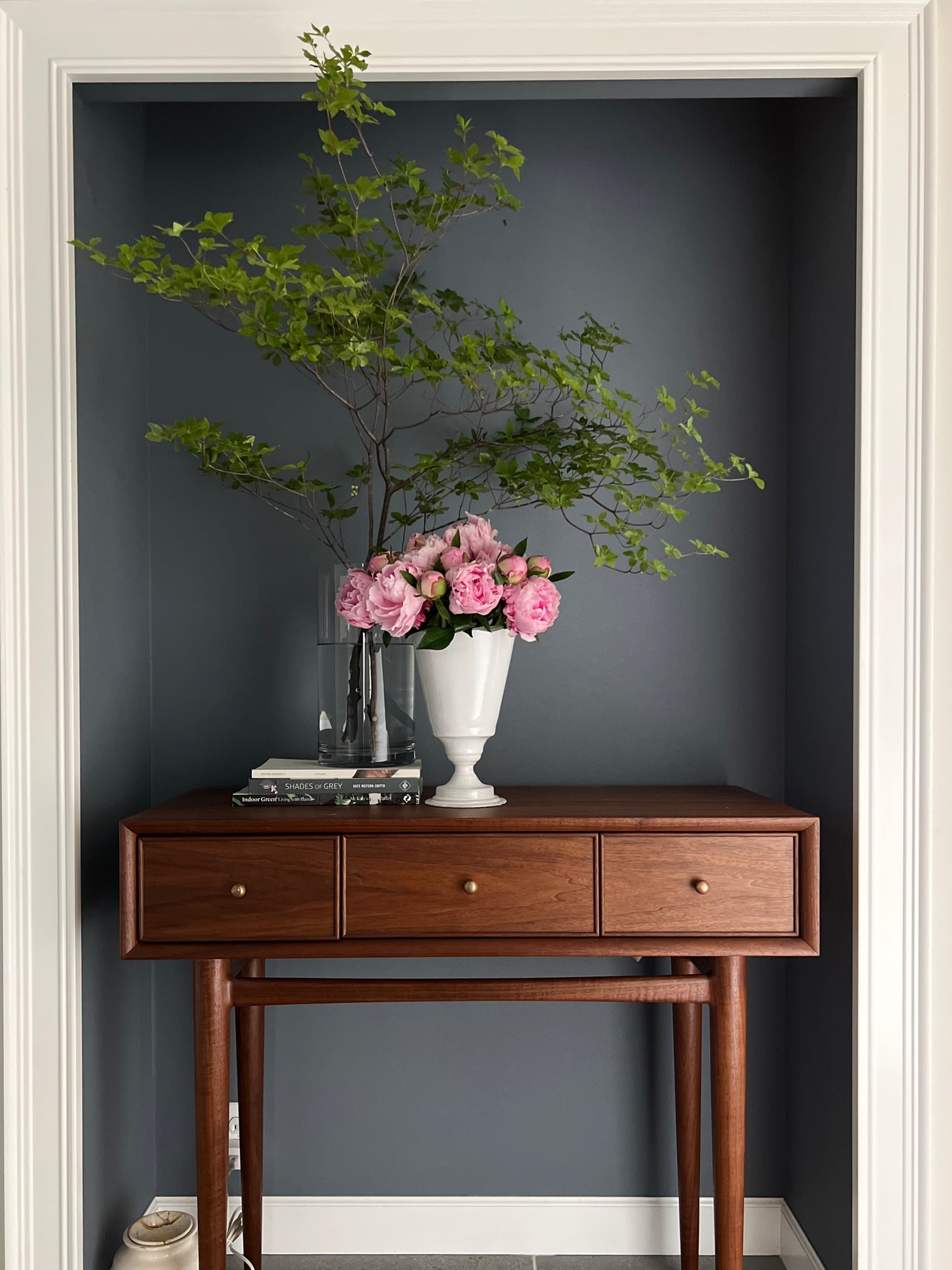 2025.5.31 芍薬とドウダンツツジの生け込み