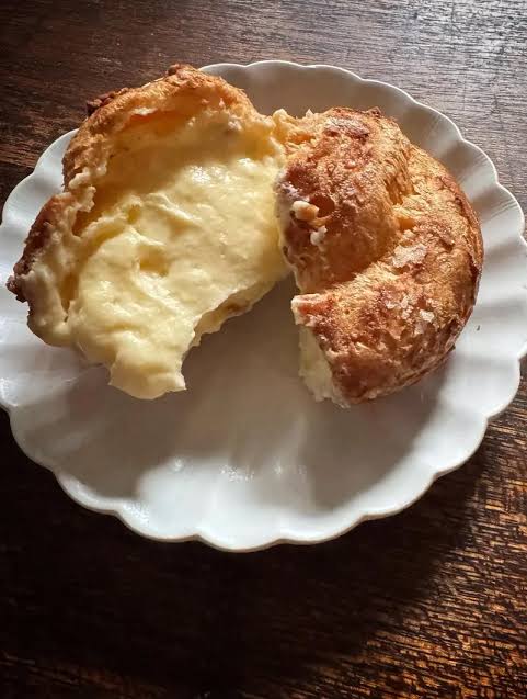 2026.11.6 甘い・しょっぱい２種類のシュークリーム＆花器を学ぶ。形別、生け方のコツ